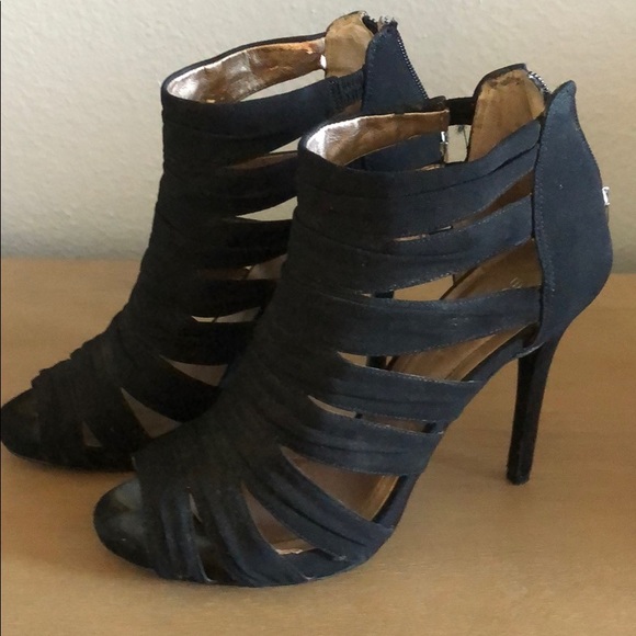 Cute heels for wherever you go - Picture 2 of 4